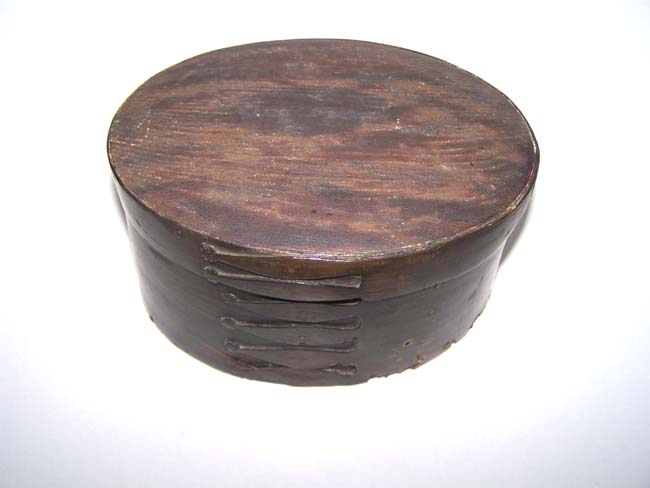 A 19th century  '6 Finger' ANTIQUE Baleen Oval 'DITTY' Box circa 1840 — image 3